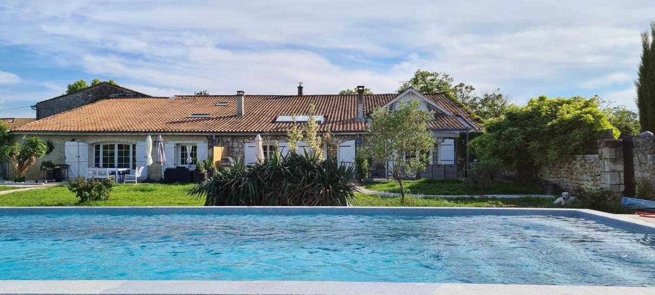 Villa Domaine des Prés de Joussac - Protocole sanitaire strict à Jau-Dignac-et-Loirac Extérieur photo