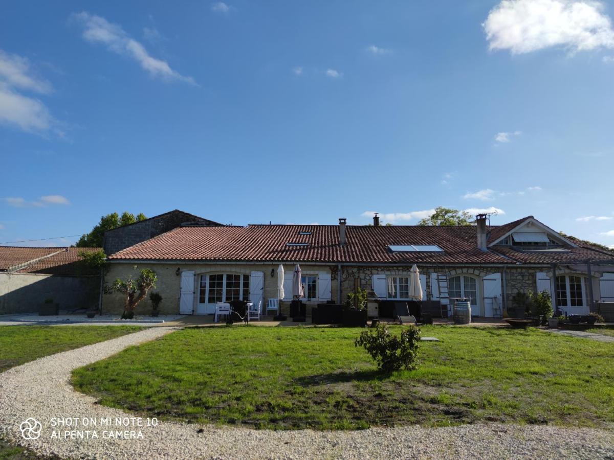 Villa Domaine des Prés de Joussac - Protocole sanitaire strict à Jau-Dignac-et-Loirac Extérieur photo